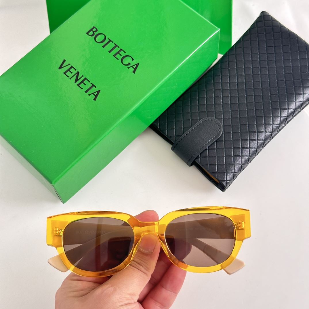 Bottega Veneta Sunglasses